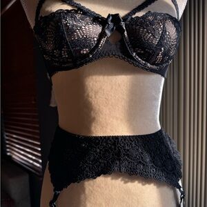 FREDERICKS GARTER BELT